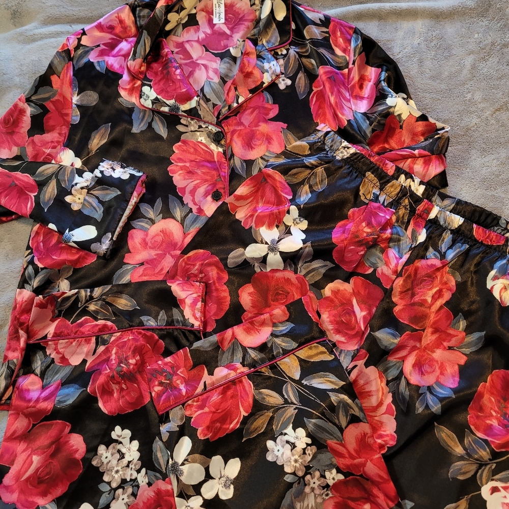 LADIES 2 PC SHIRT PANTS PAJAMAS SIZE LARGE LILAC & LONDON EUC FLORAL SEXY COMFY